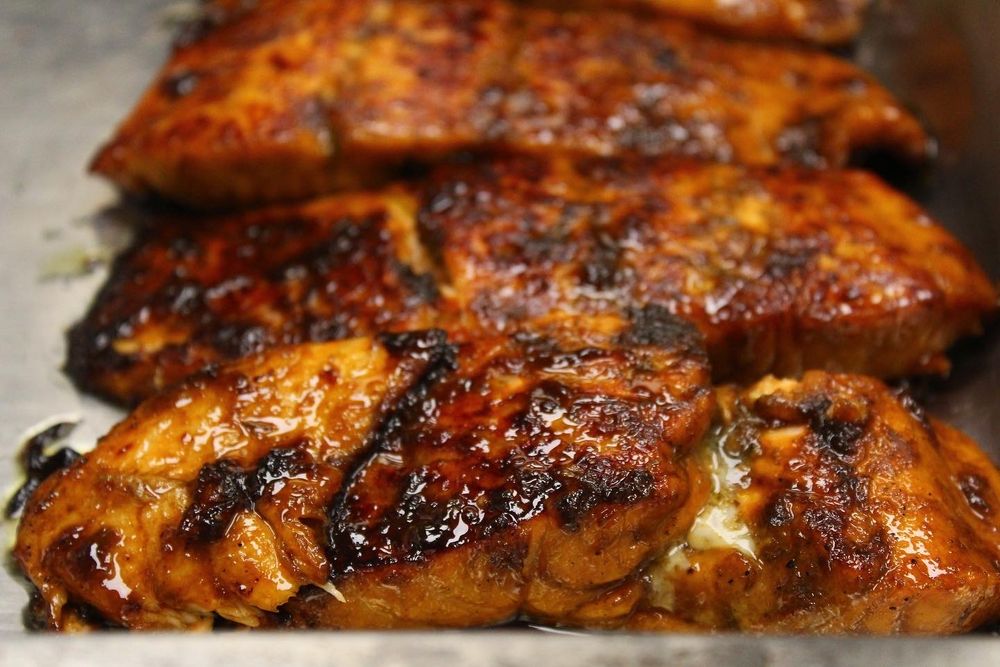 Krave Eatery & Dessert Shop Logo