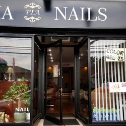 PIA Nails