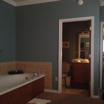 North Glade Inn - Bathroom - Bed & Breakfast Near Me - Swanton, Maryland North Glade Inn - Bathroom - Bed & Breakfast Near Me - Swanton, Maryland