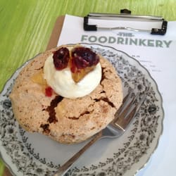 The Foodrinkery - Hazelnut meringue cupcake!