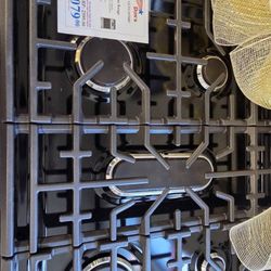 Dons Plumbing and Appliance Showroom