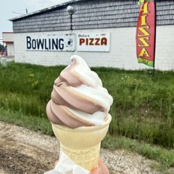 Blackduck Bowling Lanes - Soft serve. I didn't opt for toppings but they had quiet selection and friendly service, each time!