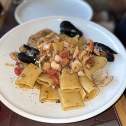 Seafood pasta - 5/10 pasta was undercooked. I like my pasta aldente but this need another 1-2 minutes