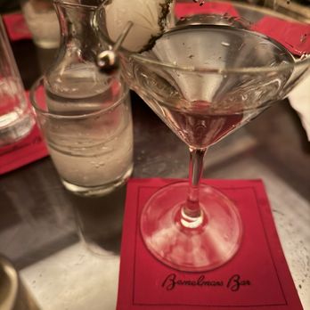 Bemelmans Bar - Gimlet - Cocktail Bars Near Me - New York, New York