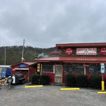 Smokey & the Pig - Smokey & the Pig - Barbeque Near Me - Fairview, North Carolina Smokey & the Pig - Smokey & the Pig - Barbeque Near Me - Fairview, North Carolina