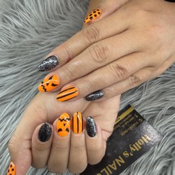 Halloween nails