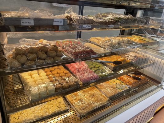 Cloves Indian Groceries & Kitchen by null