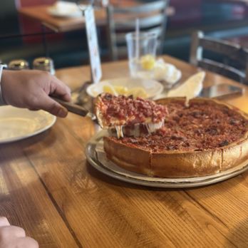 GIORDANO’S - Updated December 2025 - 235 Photos & 259 Reviews - 7105 ...