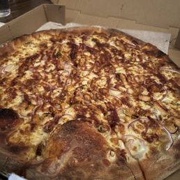 BBQ chicken pizza (no mushrooms) BBQ chicken pizza (no mushrooms)