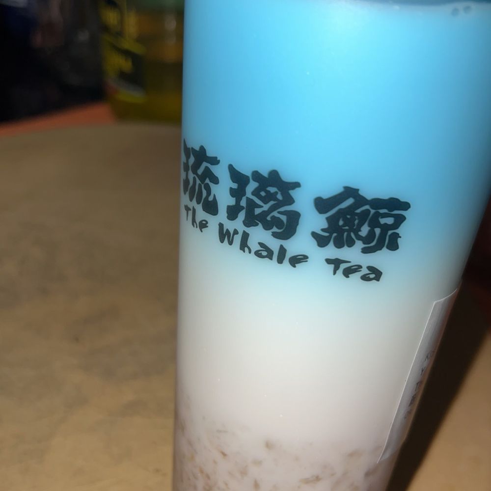 The Whale Tea Brooklyn 琉璃鯨 - The Whale Crystal (Large) and comes with Taojiao (peach resin) - Bubble Tea Near Me - Brooklyn, New York The Whale Tea Brooklyn 琉璃鯨 - The Whale Crystal (Large) and comes with Taojiao (peach resin) - Bubble Tea Near Me - Brooklyn, New York