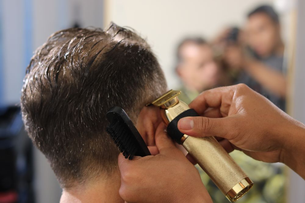 Nelger Barbershop Logo