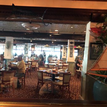 Pappadeaux Seafood Kitchen - Beautiful setting - Cajun/Creole Near Me - Springdale, Ohio