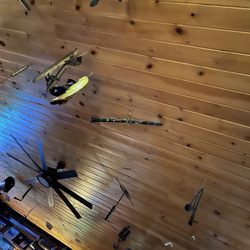 Seeley Sawmill Saloon - Ceiling of old tools !