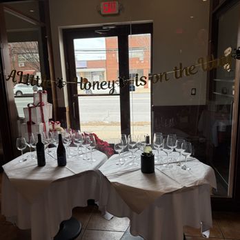 Sotto Luna - Italian Near Me - Albertson, New York