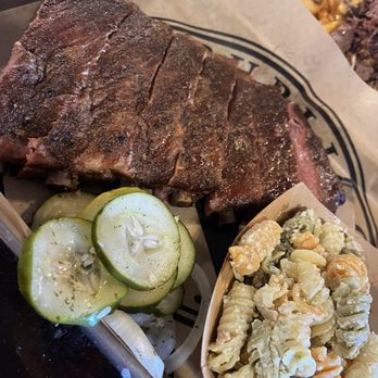 Rabel’s Roadhaus BBQ - Delicious ribs by far the best Ive ever had - Barbeque Near Me - La Vernia, Texas