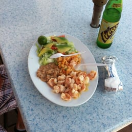 8.99 camarones al mojo de ajo