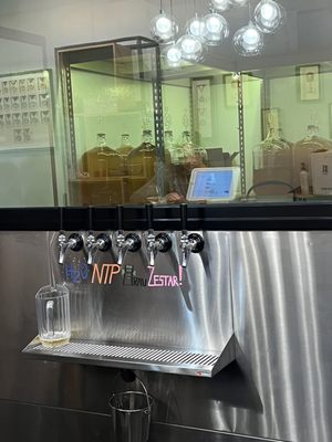 Haykin Family Cider by null