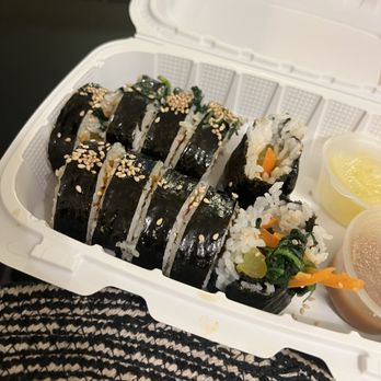 Halgatteok Northridge - Kimbap was well made. - Korean Near Me - Northridge, California
