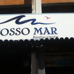 Nosso Mar - fachada, virada pra rua. fica logo antes do sinal