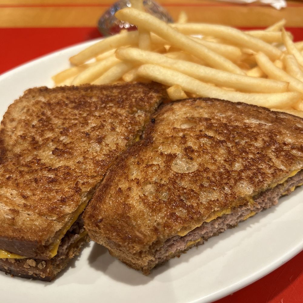Ruby's Diner - Ruby RubyMelt on wheat and no onions - American Near Me - San Clemente, California Ruby's Diner - Ruby RubyMelt on wheat and no onions - American Near Me - San Clemente, California