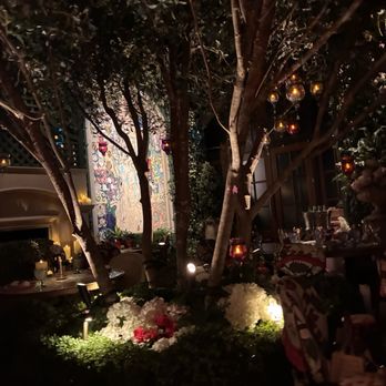 The Garden Room - Ambiance of the place - American Near Me - Atlanta, Georgia