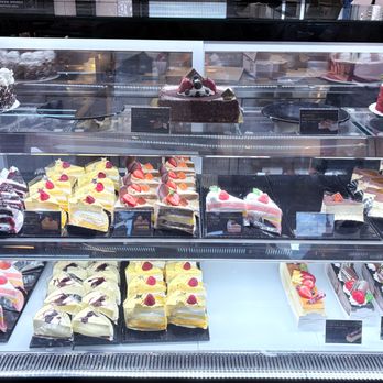 85°C Bakery Cafe-Aurora - Bakeries Near Me - Aurora, Colorado