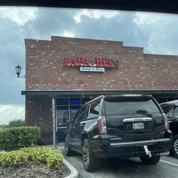Papa Bees - Outside of the Restaurant - Chicken Wings Near Me - Longwood, Florida Papa Bees - Outside of the Restaurant - Chicken Wings Near Me - Longwood, Florida