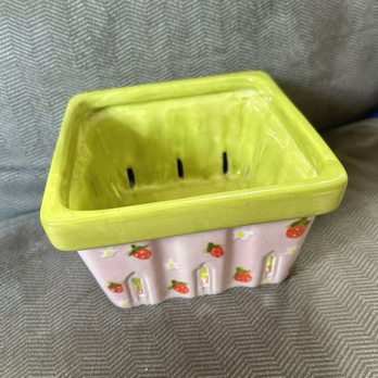 Kitsch - Strawberry bowl - Art Classes Near Me - Fullerton, California