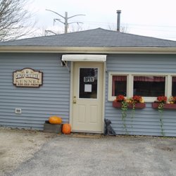 Cozy Corner Kennel - Kennel