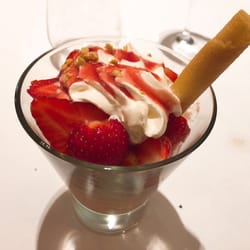 Le 7 - Strawberries and cream