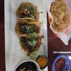 El Monterrey - Albastor tacos with black beans