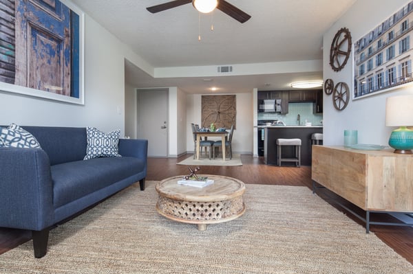 The Livingston by null