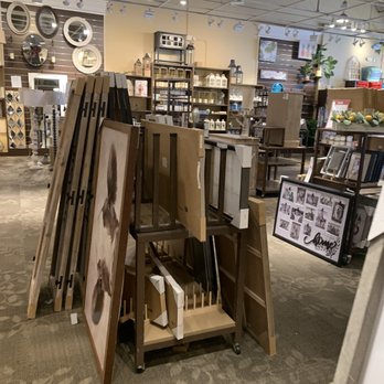 Kirkland's - Home Decor Near Me - Fresno, California