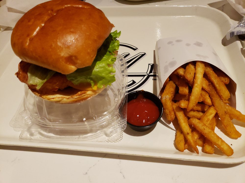 Motor City Grill, Detroit Roadtrippers