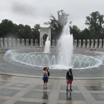 World War II Memorial - Pool & Fountains - Landmarks & Historical Buildings Near Me - Washington, DC, District of Columbia World War II Memorial - Pool & Fountains - Landmarks & Historical Buildings Near Me - Washington, DC, District of Columbia