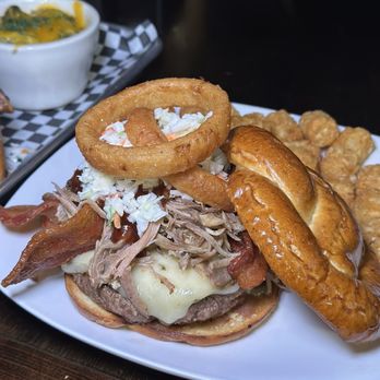 HogsHead Cafe - The Hog Burger - Barbeque Near Me - Richmond, Virginia