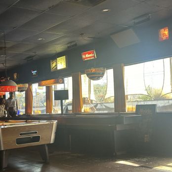 Frazier's Long and Low - Bars Near Me - Austin, Texas Frazier's Long and Low - Bars Near Me - Austin, Texas