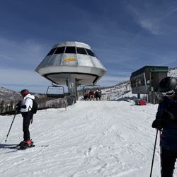 Sierra-at-Tahoe Ski School - Easy Rider Ski Lift
