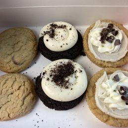 Milk Chocolate Chip Cookie