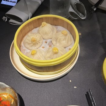 JiangNan -- Philadelphia - Steamed Pork & Crab Meat Soup Dumpling - Chinese Near Me - Philadelphia, Pennsylvania JiangNan -- Philadelphia - Steamed Pork & Crab Meat Soup Dumpling - Chinese Near Me - Philadelphia, Pennsylvania