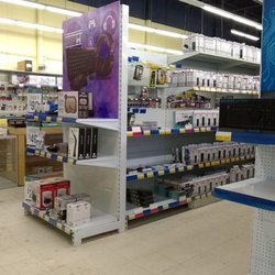Canada Computers - Inside the store.