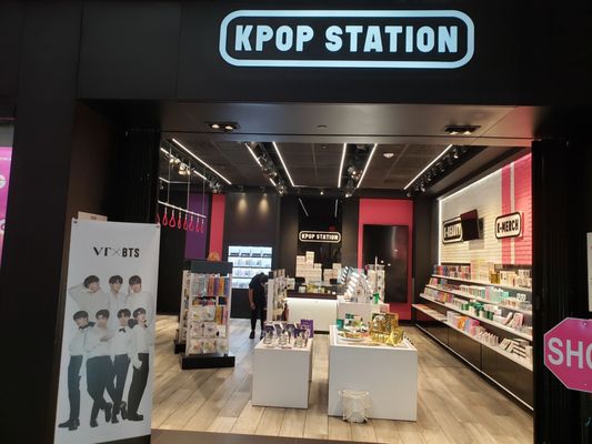 Kpop Station 54 Photos 15 Avis Musique Et Dvds 1042 Brea Mall Brea Ca Etats Unis Numero De Telephone Yelp