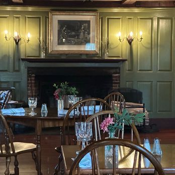Salem Cross Inn - Venues & Event Spaces Near Me - West Brookfield, Massachusetts