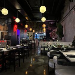 Pilon Miami - View from the back of the restaurant facing the stage in the front.