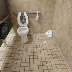 Life Time - Men's locker room 10/1/23