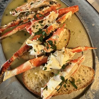 Il Riccio Cape May - Alaska king crabs sooooo good! - Italian Near Me - Cape May, New Jersey