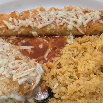 Alchile Mexican Grill - Lunch special #4 - chili releno & beef enchilada with rice. - Mexican Near Me - Ridgeland, South Carolina Alchile Mexican Grill - Lunch special #4 - chili releno & beef enchilada with rice. - Mexican Near Me - Ridgeland, South Carolina
