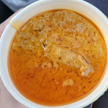 Everest  Restaurant - Butter chicken- the sauce is split and the oil is sitting on top of curdled milk solids - Indian Near Me - Petaluma, California