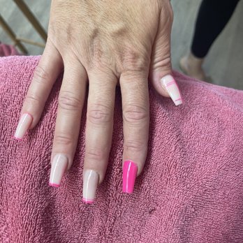 D&C Nails - Nail Salons Near Me - Phoenix, Arizona