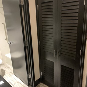 Hyatt Regency Savannah - Closet - Hotels Near Me - Savannah, Georgia Hyatt Regency Savannah - Closet - Hotels Near Me - Savannah, Georgia